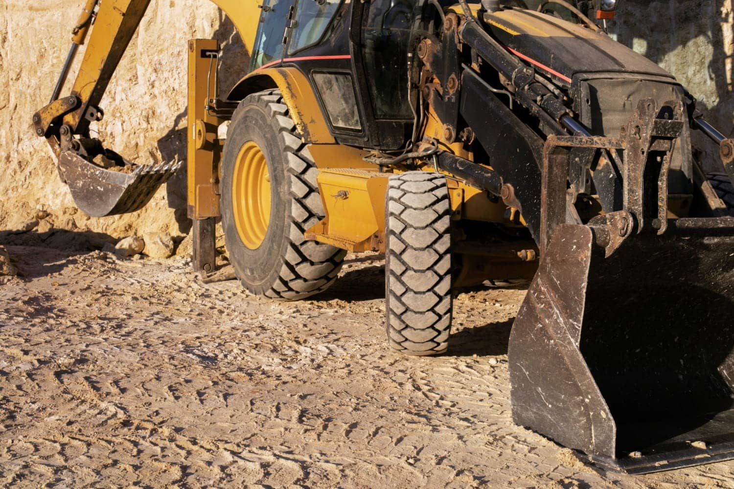 Skrzynia hydrostatyczna wyje – najczęstsze przyczyny i kiedy reagować?